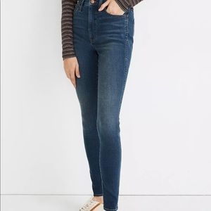 Madewell 10" High-Rise Roadtripper Supersoft Jeans in Playford Wash Size 25